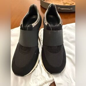 Sneex by Sara Blakely Black Size 6